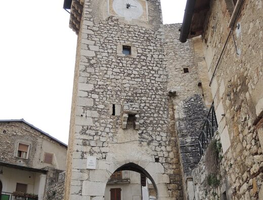 Torre dell’orologio – Fontecchio (AQ)