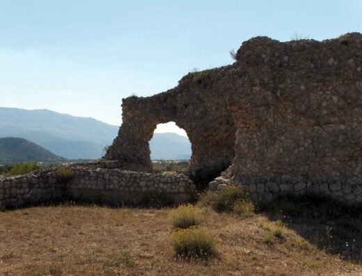 Sito archeologico di Peltuinum – Prata d’Ansidonia (AQ)